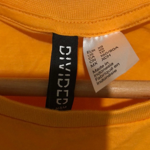 H&M crop top - Picture 2 of 2